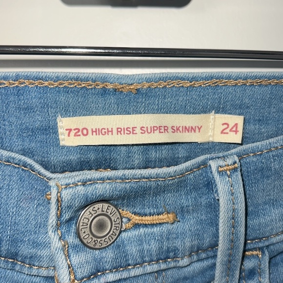 Levi’s 720 High Rise Super Skinny Jeans - Picture 3 of 3